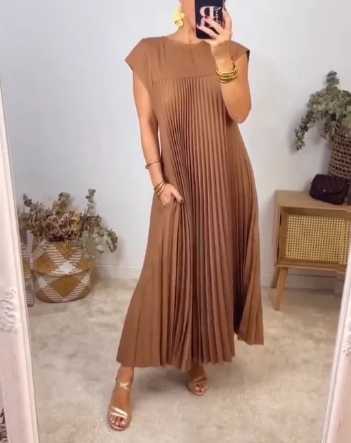 Pleated crew neck maxi dress with cap sleeves and side pockets - view 14