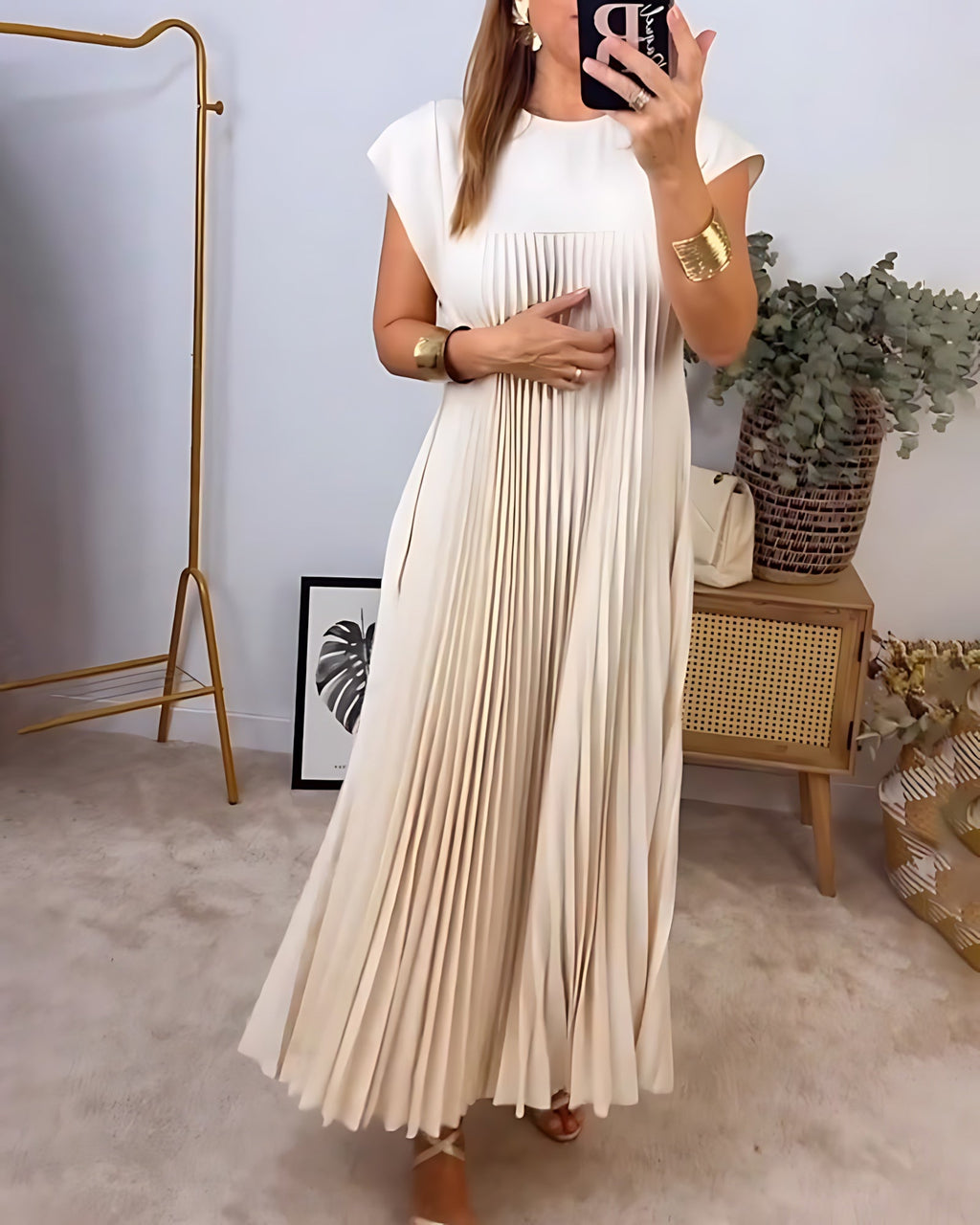Pleated crew neck maxi dress with cap sleeves and side pockets - view 17