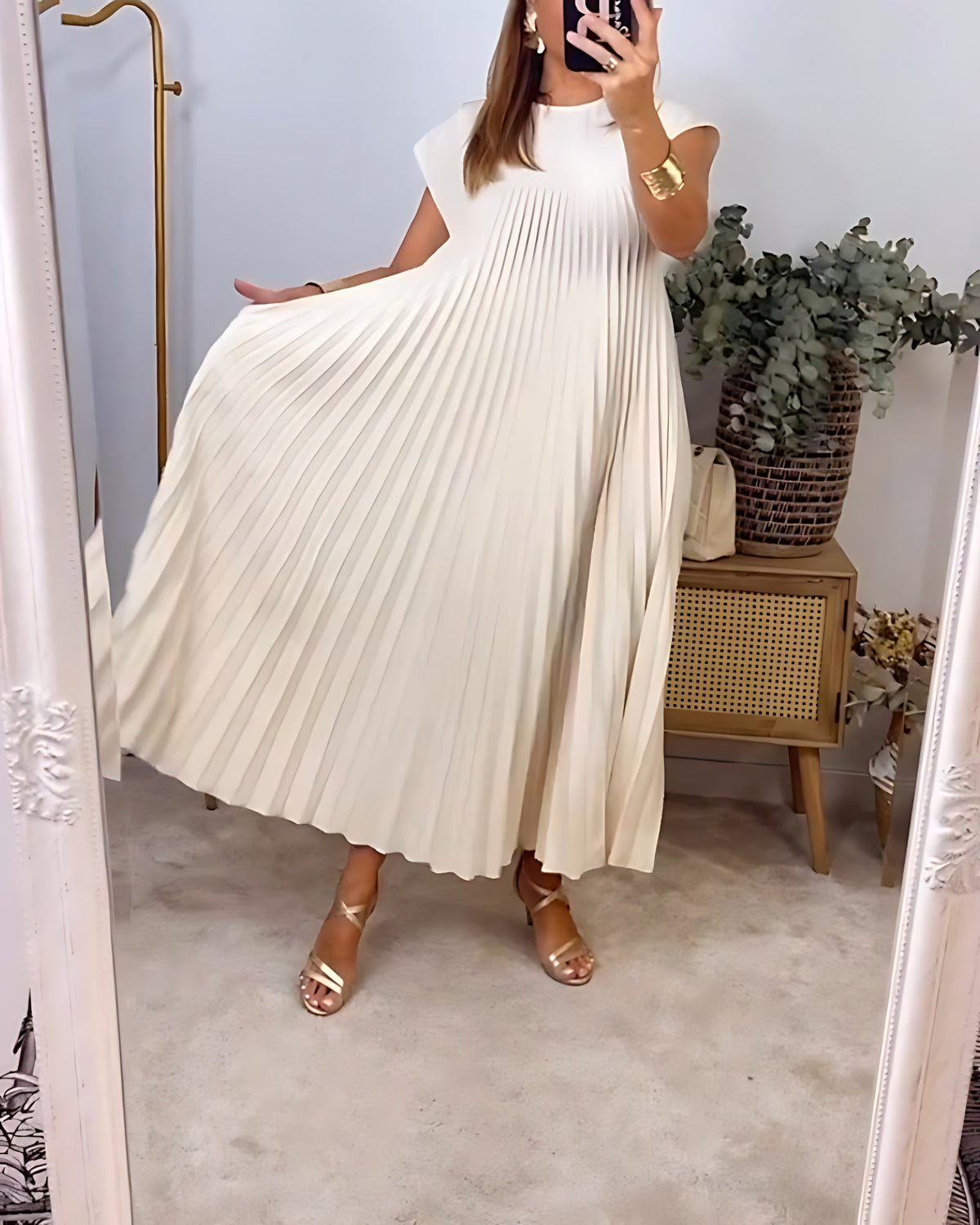 Pleated crew neck maxi dress with cap sleeves and side pockets - view 24